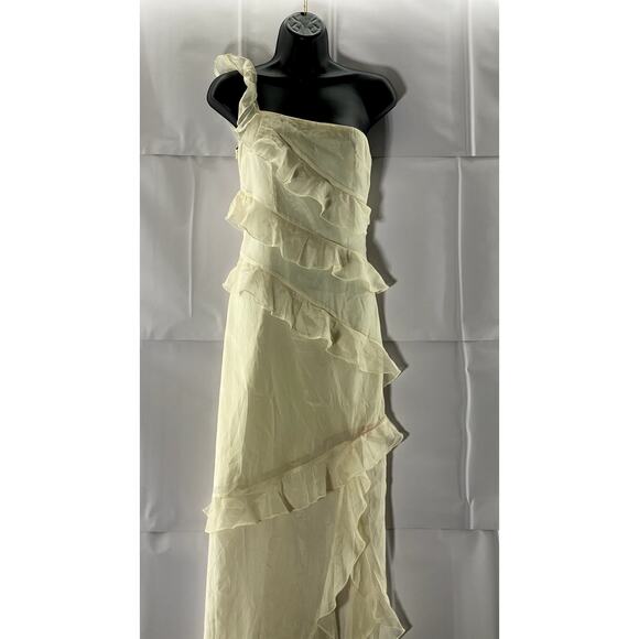 Cider Dresses & Skirts - CIDER Women's Beige One-Shoulder Asymmetrical Ruffle Split-Hem Maxi Dress SZS(4)